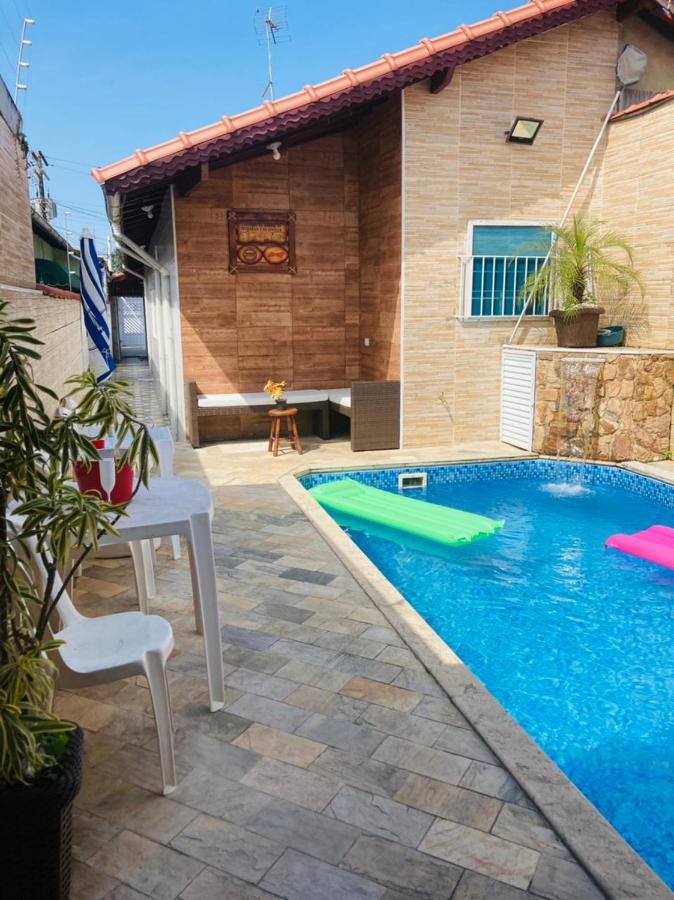 Casa Moderna e Aconchegante com Piscina Aquecida e Lareira a Apenas 50 mts da Praia Praia Grande (Santos) Exterior foto